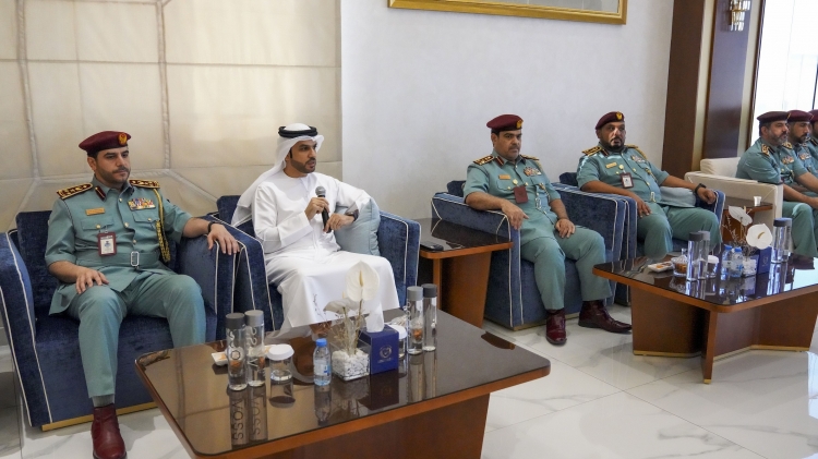 مجلس شباب شرطة عجمان يستضيف جلسة حوارية متخصصة مع مقيمين في مجال الجودة والتميز