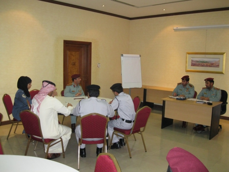 قسم الاستراتيجية وتطوير الأداء ينظم ورشة عمل لوضع المبادرات الاستراتيجية من خلال التحليل البيئي ( SWOT )