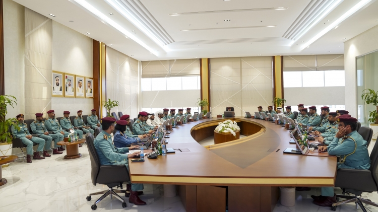 اللجنة العليا الدائمة بشرطة عجمان تناقش سبل تعزيز الابتكار وجودة العمل الشرطي