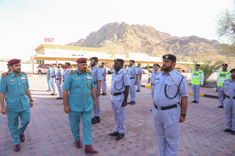 مدير عام العمليات الشرطية يتفقد مركز شرطة مصفوت الشامل ويشيد بالمستوى المتميز في خدمة المتعاملين وإسعادهم