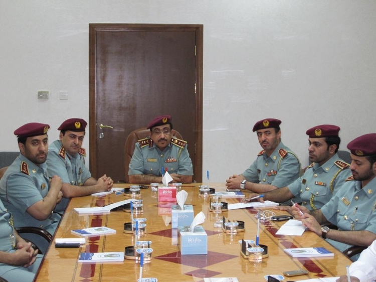 استراتيجية شرطة عجمان تنظم ورش عمل شرح تطبيق معايير التميز وأساليب التقييم