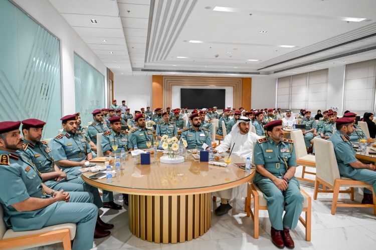 شرطة عجمان تكرّم الفائزين بجائزة القائد العام ضمن جائزة وزير الداخلية للتميز بدورتها السابعة 2025