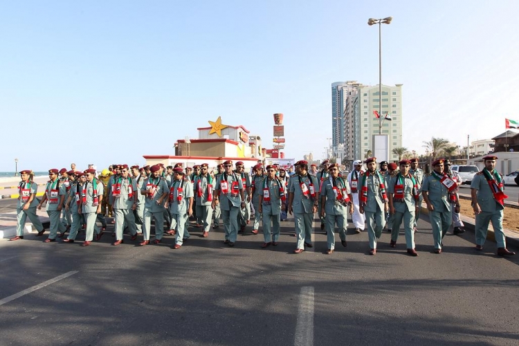 شرطة عجمان تنظم  مسيرة على كورنيش عجمان احتفالا باليوم الوطني 41 للدولة