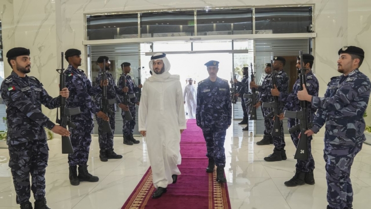 معالي الشيخ زايد بن حمد آلنهيان يطّلع على جهود شرطة عجمان ويشيد بمنظومتها المتطورة في الوقاية والمكافحة