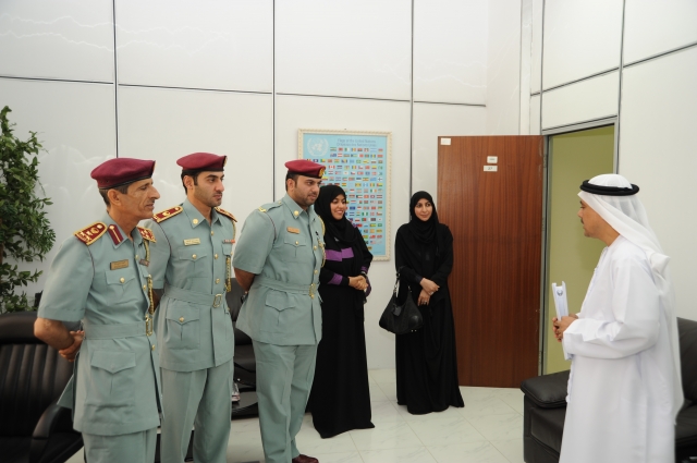 وفد من فرع العلاقات و التوجيه المعنوي بشرطة عجمان يزور إدارة الإعلام و العلاقات العامة بوزارة الداخلية