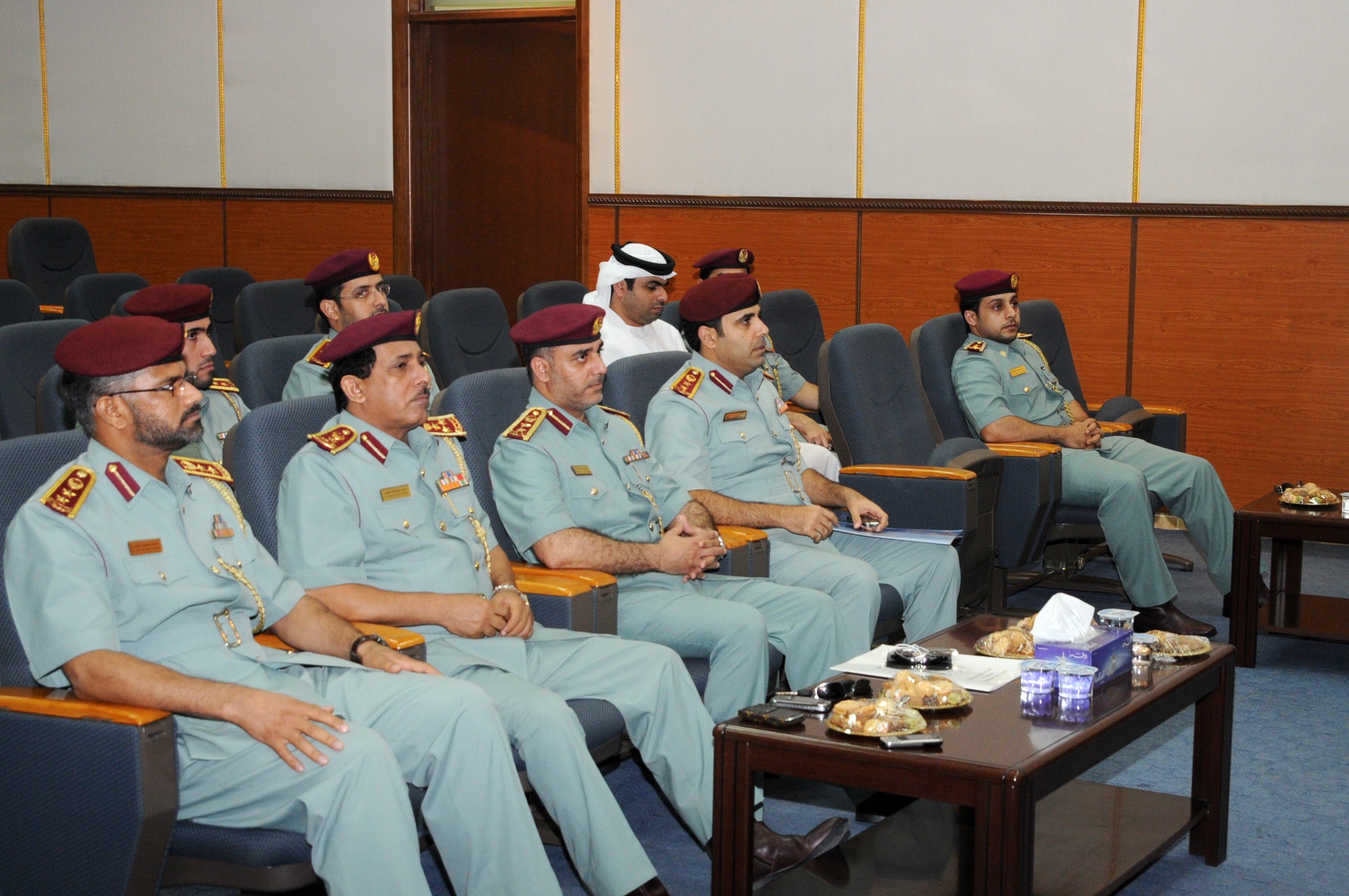 مدير عام شرطة عجمان يستقبل وفد من إدارة شؤون القضايا بوزارة الداخلية
