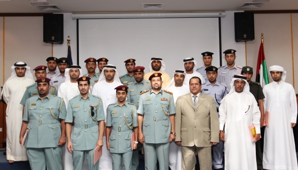 تخريج دورة القيادة و العمل بروح الفريق بشرطة عجمان