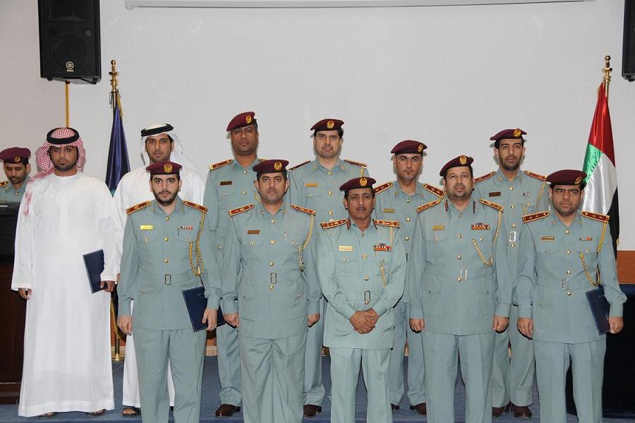 تخريج دورتي فن التعامل مع الجمهور والرضا الوظيفي بشرطة عجمان