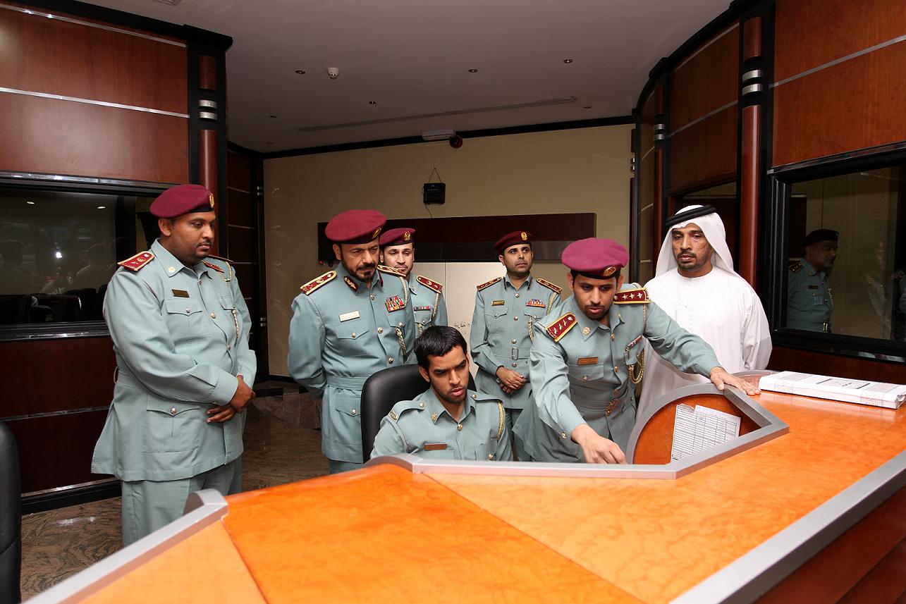 اللواء النيادي يزور الإدارة العامة لشرطة عجمان
