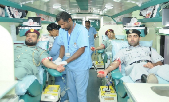 شرطة عجمان تنظم حملة للتبرع بالدم