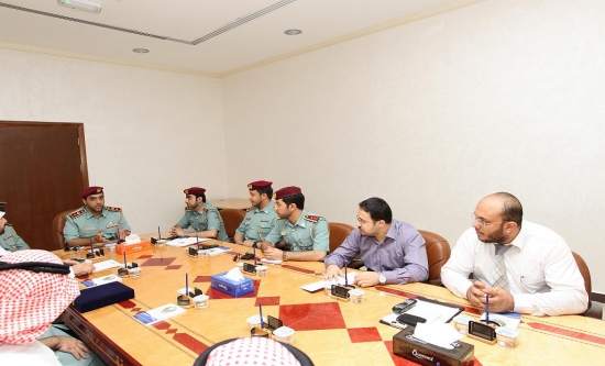 شرطة عجمان تستقبل وفد من مركز المقارنات المعيارية بوزارة الداخلية
