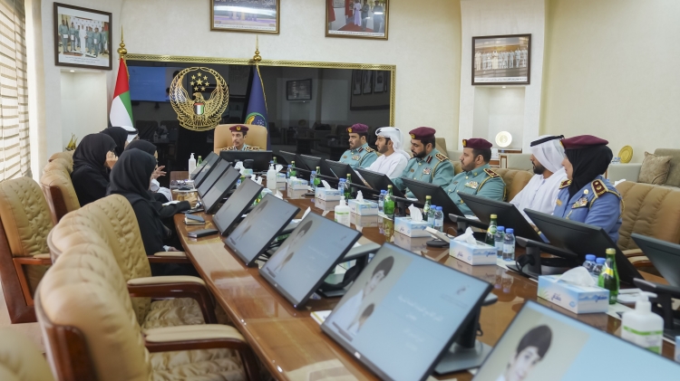 شرطة عجمان تبحث سبل التعاون مع مؤسسة الإمارات للتعليم المدرسي بعجمان