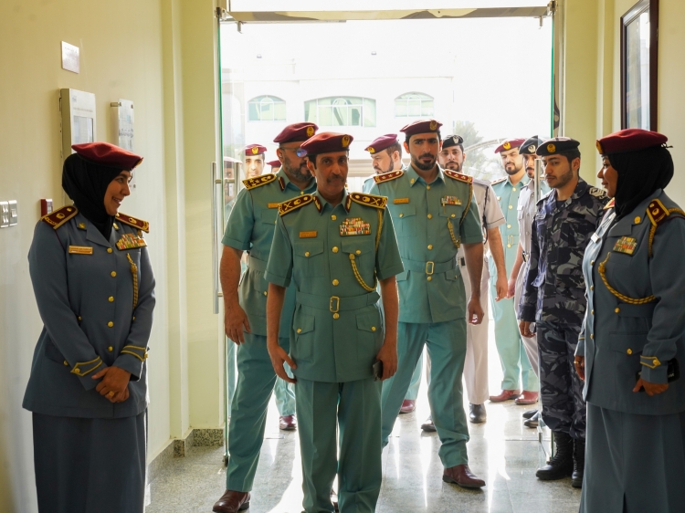 قائد عام شرطة عجمان يشيد بتميز الأداء في الدعم الاجتماعي والشرطة المجتمعية ومركز الدراسات والبحوث