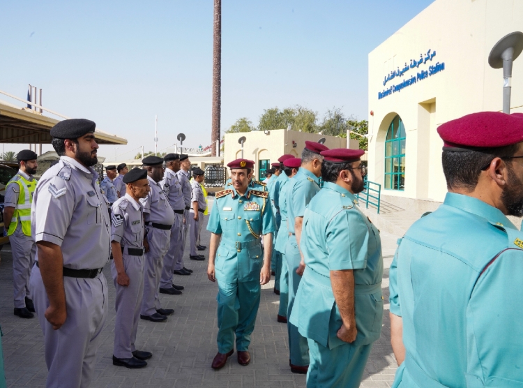 قائد عام شرطة عجمان يشيد بتميز الأداء في الإدارة العامة للعمليات الشرطية