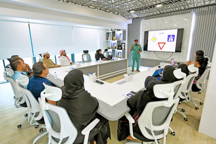 شرطة عجمان تنفذ الحملة المرورية الفصلية الثالثة &quot; سلامة مركبتك من سلامتك &quot;