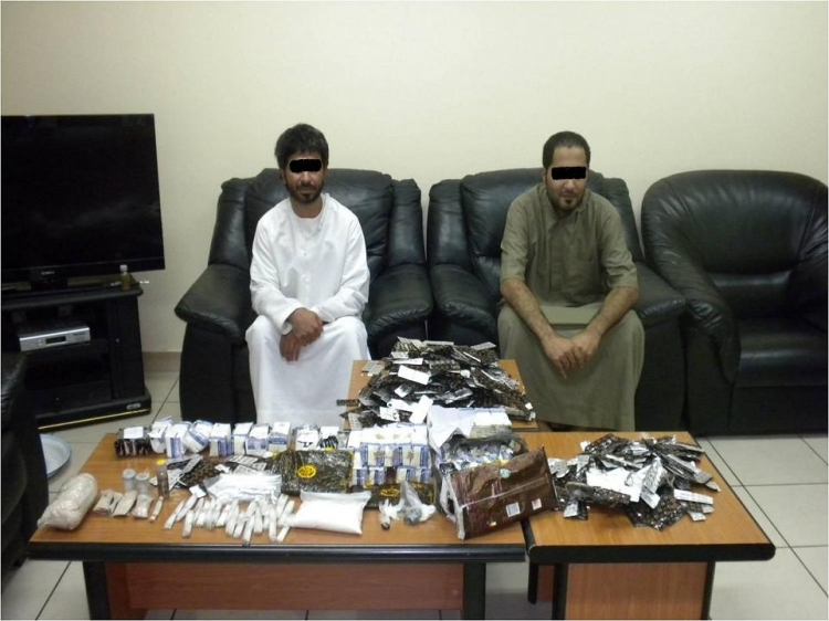 شرطة عجمان تضبط متهمان خليجيان يحوزان على كمية من المواد المخدرة