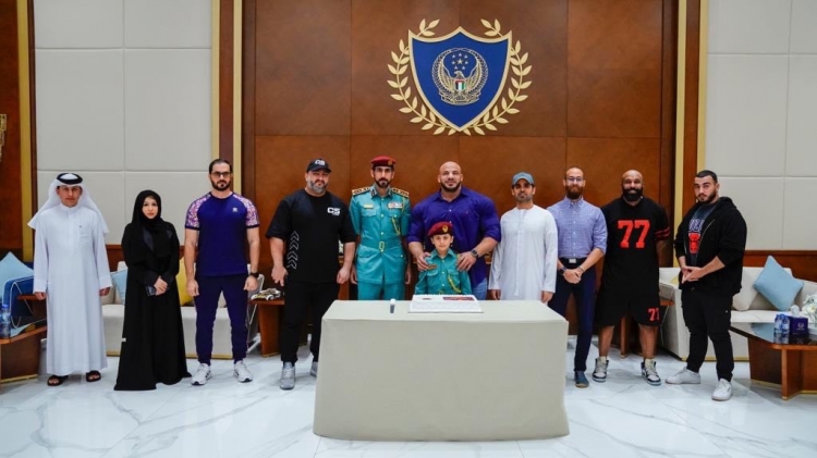 البطل العالمي &quot; بيج رامي &quot; يشيد برقي المستوى في نادي الشرطة للرياضة والرماية بعجمان