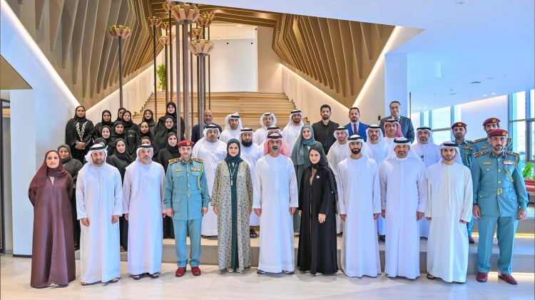 عمار بن حميد يكرّم شرطة عجمان للفوز في تحدي خدمات الجيل القادم بحكومة عجمان وذلك عن خدمة الكفالة الذكية