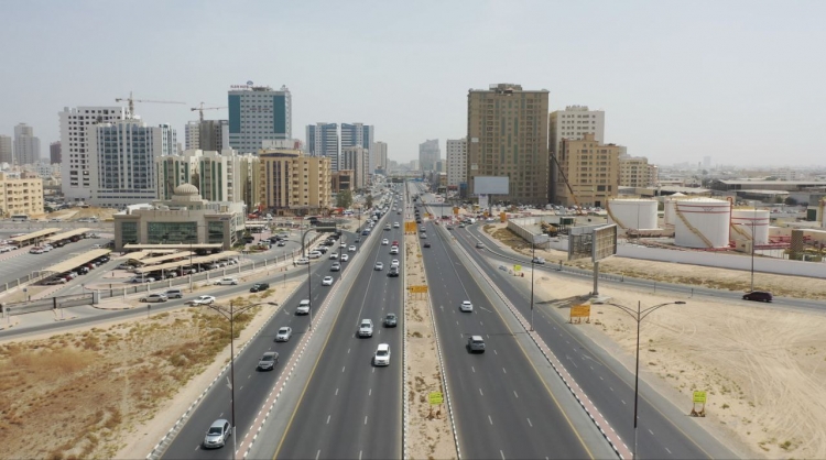 انسيابية حركة السير على شارع النعيمية والتحويلات الجديدة في عجمان