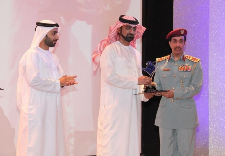 سمو الشيخ عمار بن حميد النعيمي يكرم شرطة عجمان كشريك رئيسي في حفل اليوبيل الفضي لسلطة منطقة عجمان الحرة