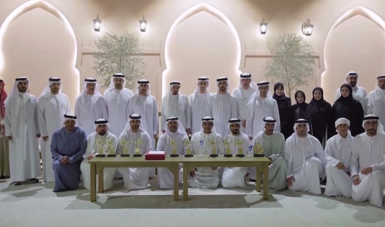 حميد بن راشد يستقبل وفد شرطة عجمان الحاصلين على جوائز محلية وعربية ودولية
