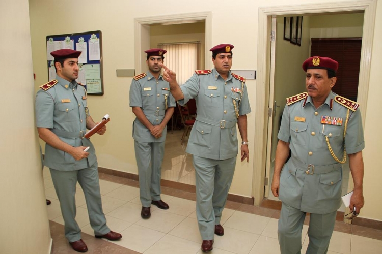 قائد عام شرطة عجمان يتفقد مركز شرطة النعيمية الشامل ومركز شرطة الصناعية