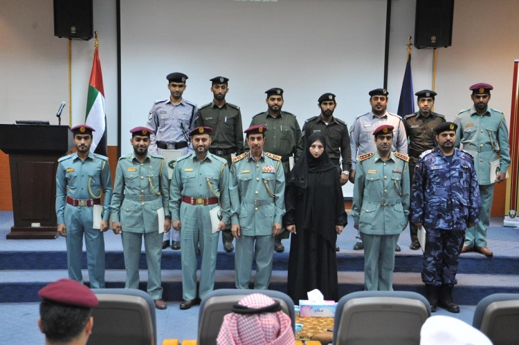 تخريج 12 منتسباً في شرطة عجمان