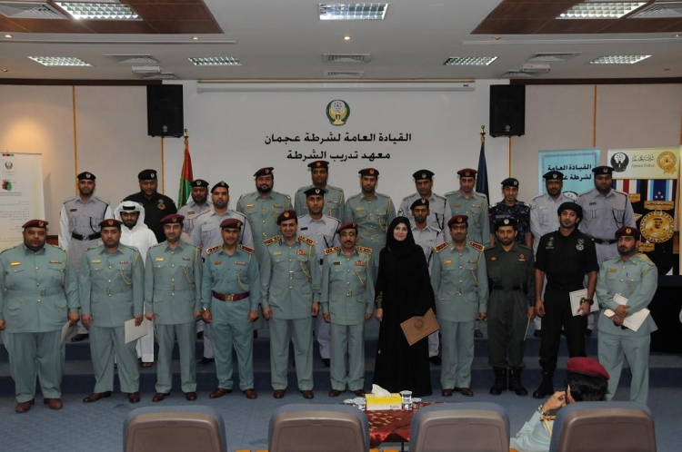 تخريــــج دورتي التطبيقات المتقدمة في إدارة المشاريع ومهارات العصف الذهني بشرطـــة عجمـــان