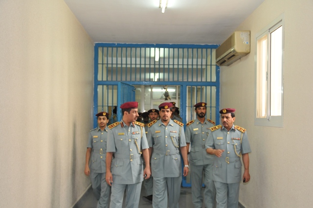 مدير عام شرطة عجمان يتفقد إدارة المنشآت الإصلاحية والعقابية