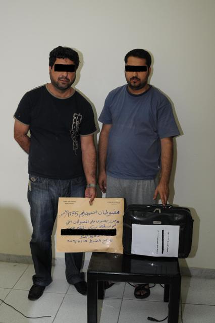 شرطة عجمان تضبط عصابة تزور الشهادات الدراسية العليا ب80 ألف درهم