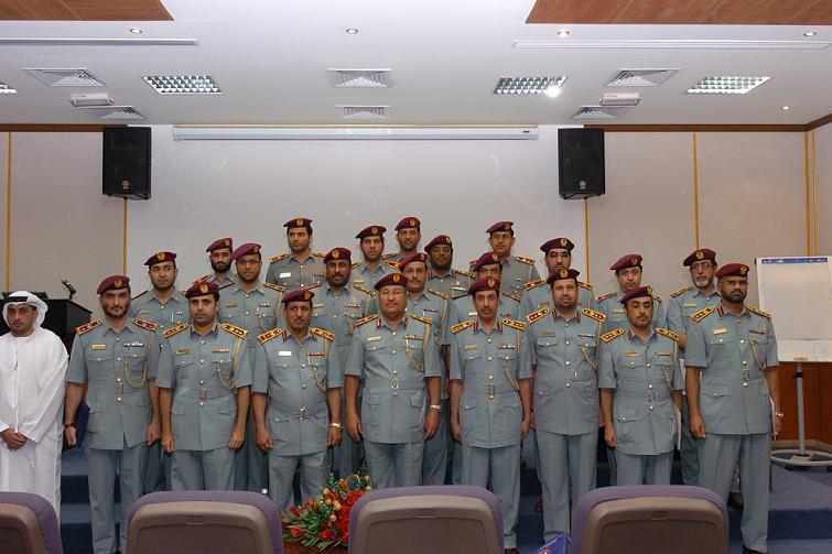تخريج دورة الإدارة الإستراتيجية في شرطة عجمان