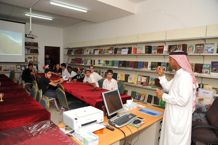 شرطة عجمان تنظم محاضرة توعوية عن أضرار التدخين