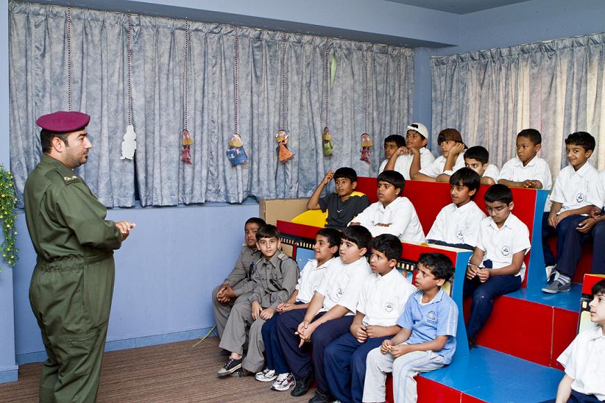شرطة عجمان تنظم محاضرة حول