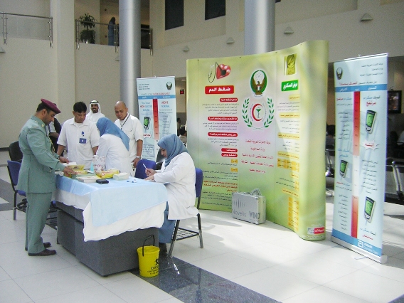 إدارة الخدمات الطبية تنظم حملة توعوية بمرور عجمان